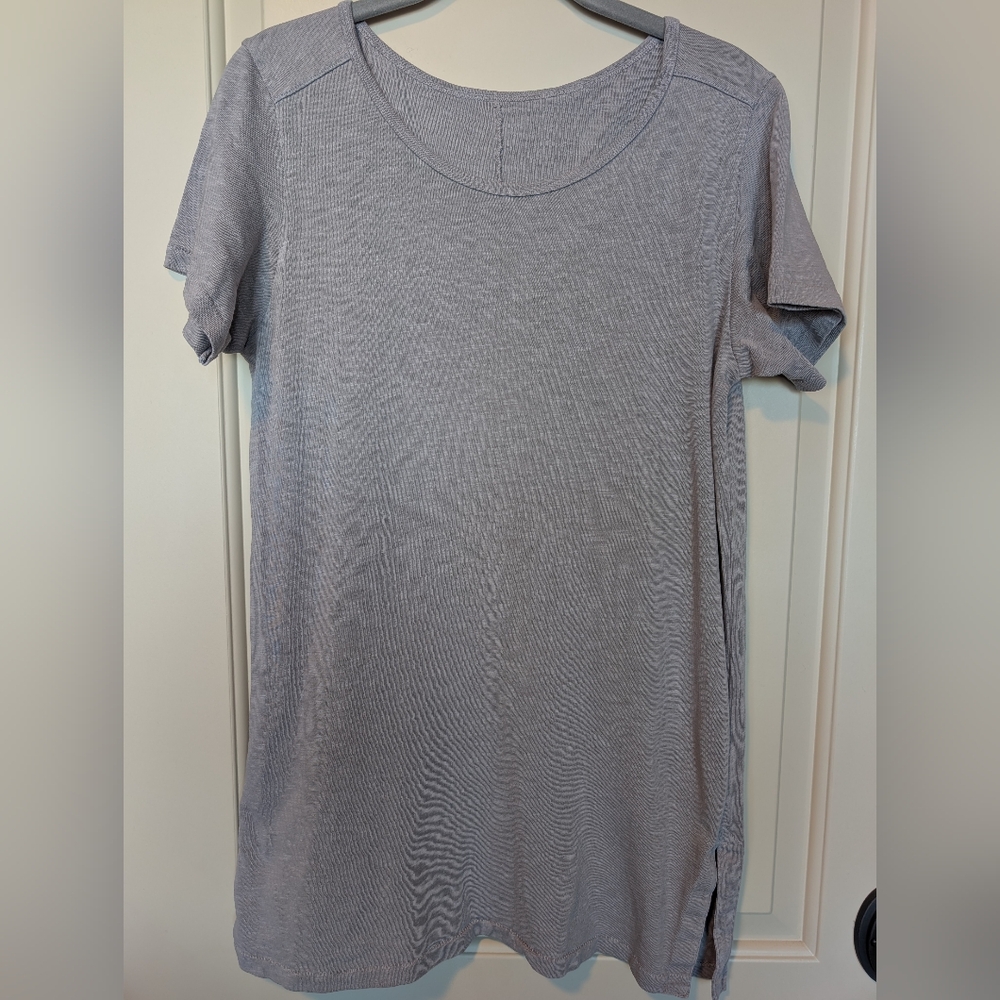 American Giant "Girlfriend Tee" Size M, EUC, Cement Color